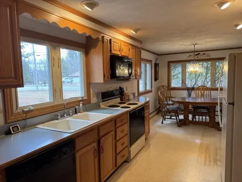 118 Winnicutt Road Stratham NH 03885