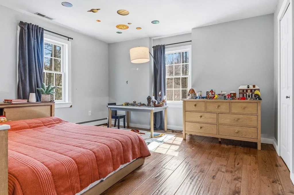 22 Colonial Way Exeter NH 03833