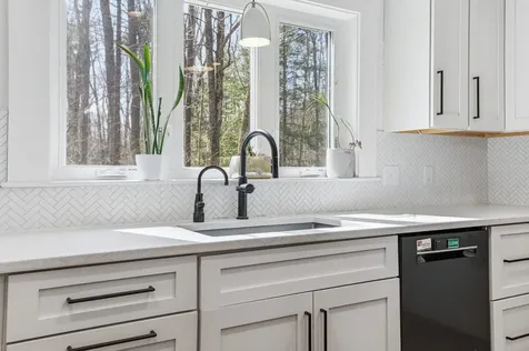 22 Colonial Way Exeter NH 03833