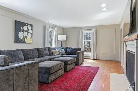 22 Colonial Way Exeter NH 03833