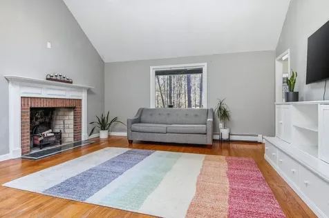 22 Colonial Way Exeter NH 03833