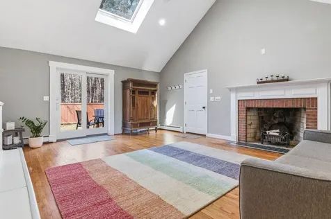 22 Colonial Way Exeter NH 03833