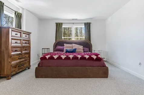 22 Colonial Way Exeter NH 03833