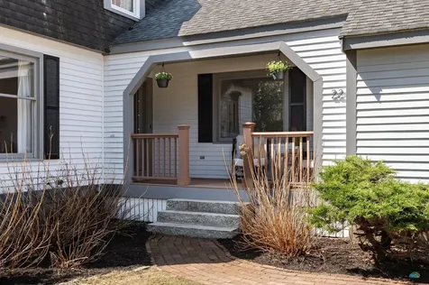 22 Colonial Way Exeter NH 03833