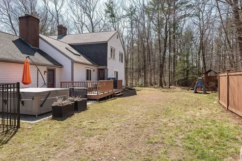 22 Colonial Way Exeter NH 03833