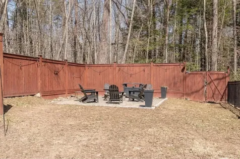 22 Colonial Way Exeter NH 03833