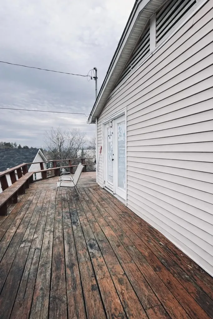 623 E Village Road Waterford VT 05819-9582