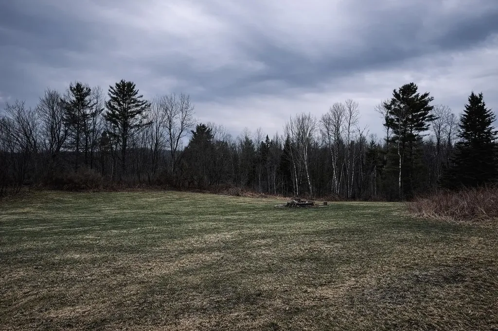 623 E Village Road Waterford VT 05819-9582