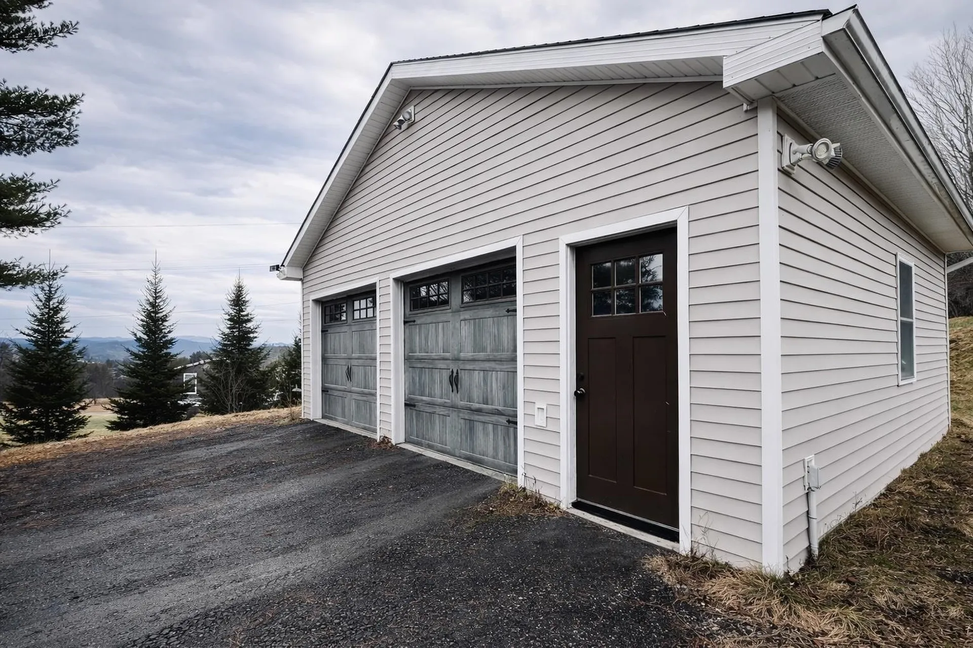 623 E Village Road Waterford VT 05819-9582
