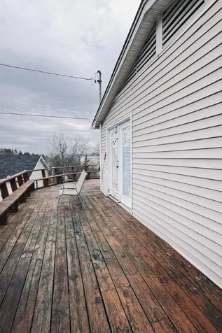 623 E Village Road Waterford VT 05819-9582