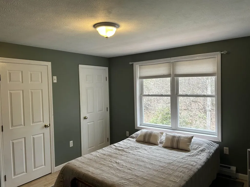 5 Pebble Court Merrimack NH 03054
