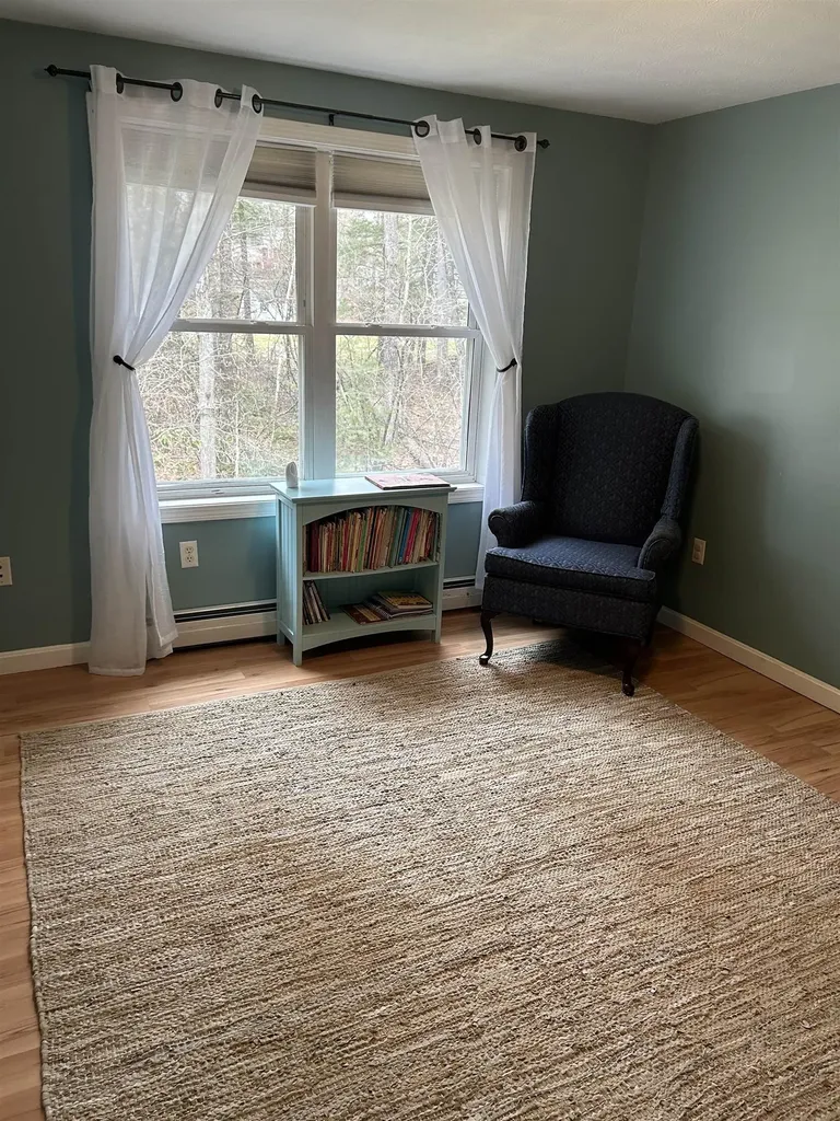 5 Pebble Court Merrimack NH 03054