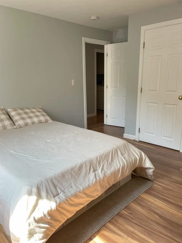 5 Pebble Court Merrimack NH 03054