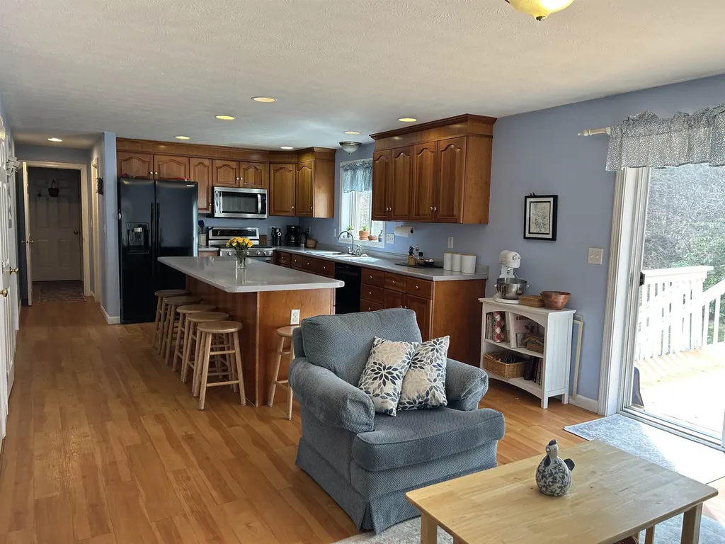 5 Pebble Court Merrimack NH 03054