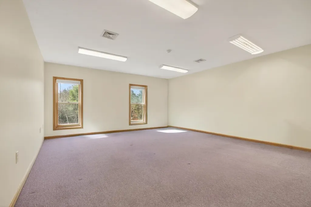 25 Country Club Road Gilford NH 03249