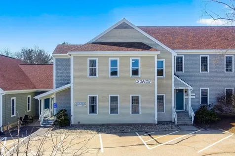 25 Country Club Road Gilford NH 03249