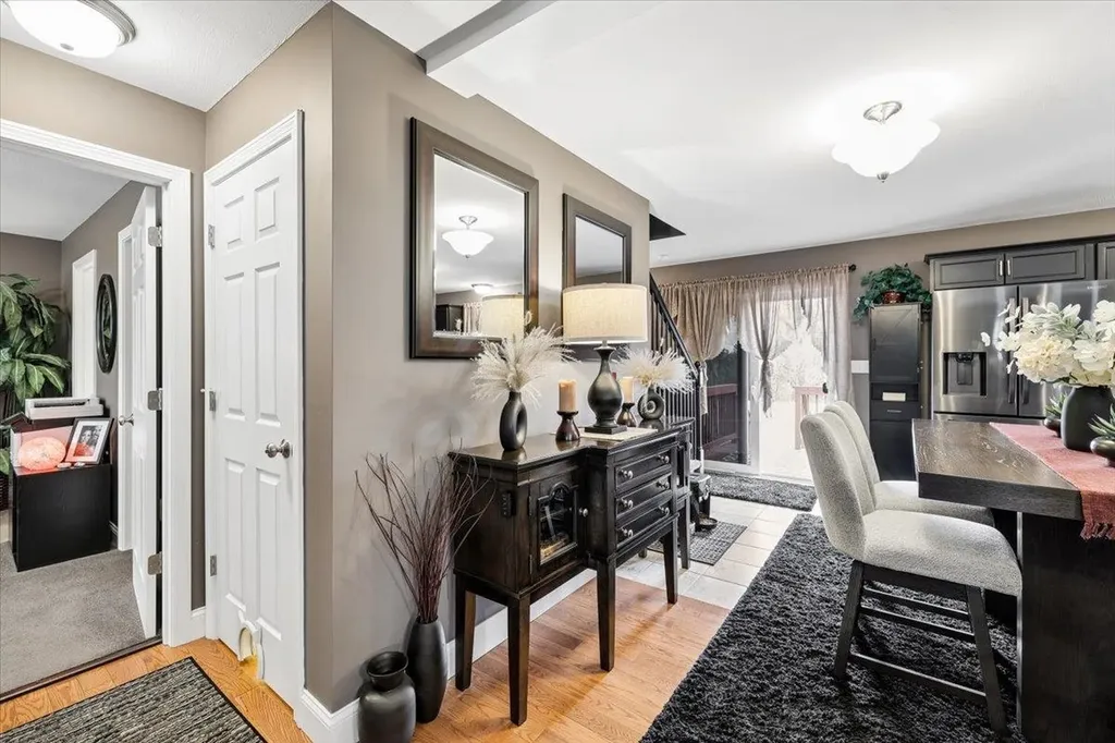 18 Crawford Lane Hooksett NH 03106