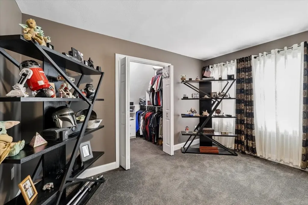 18 Crawford Lane Hooksett NH 03106