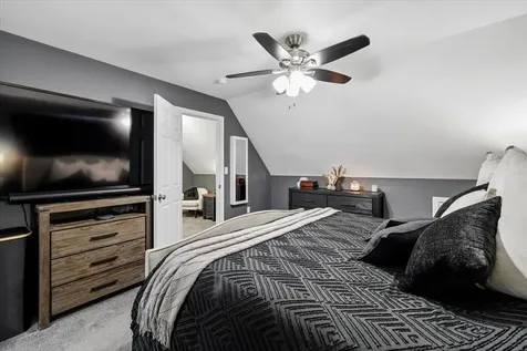 18 Crawford Lane Hooksett NH 03106