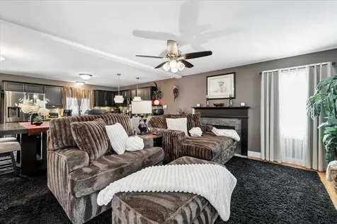 18 Crawford Lane Hooksett NH 03106