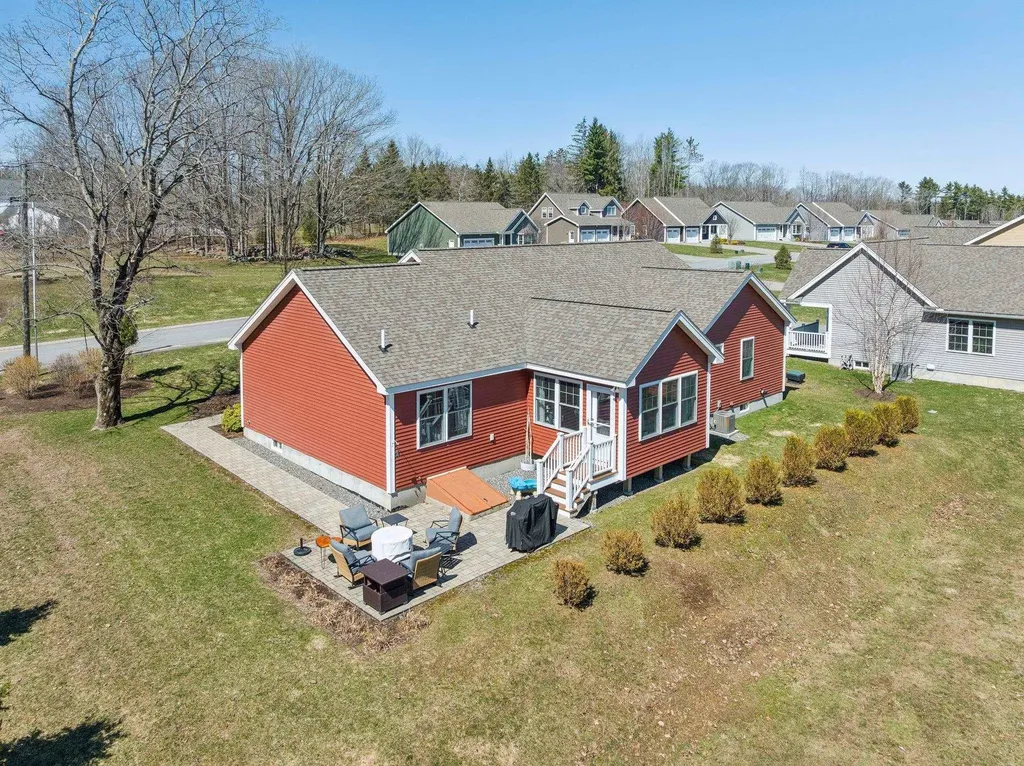 1 Three Ponds Drive Brentwood NH 03833