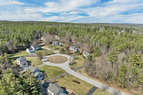 36 Welcome Drive Concord NH 03301-5950