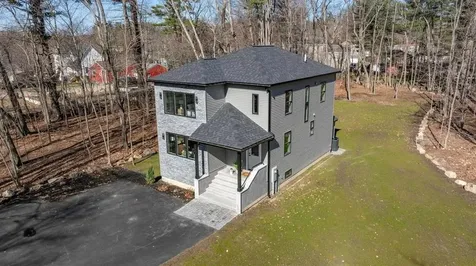 9 Trues Parkway Sandown NH 03873