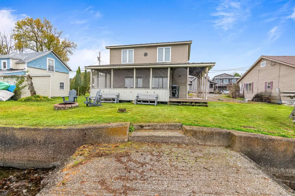 32 Dewing Road Franklin VT 05457