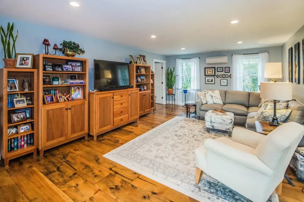 221 Deer Field Acres Pittsford VT 05763