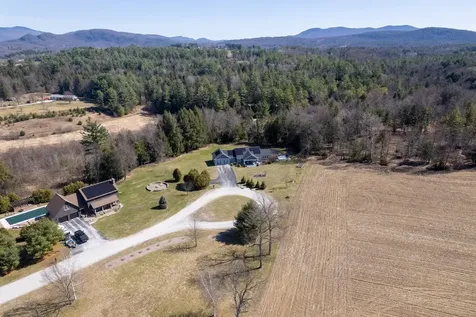 221 Deer Field Acres Pittsford VT 05763