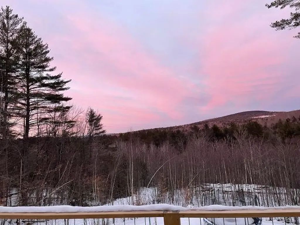 27 Skytop Drive Newbury NH 03255
