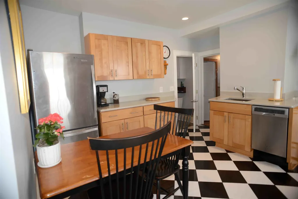 145 Cabot Street Portsmouth NH 03801