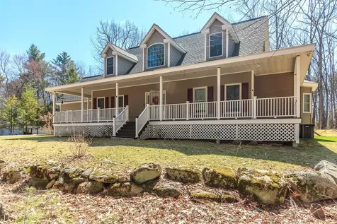 28 Fairway Drive Merrimack NH 03054