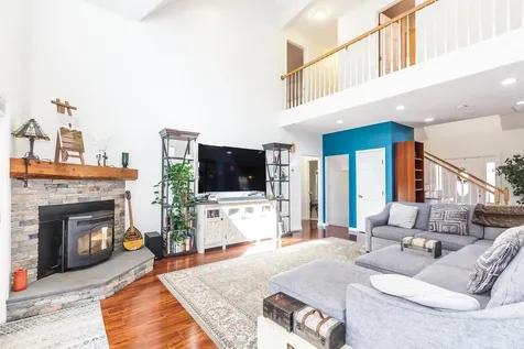 28 Fairway Drive Merrimack NH 03054