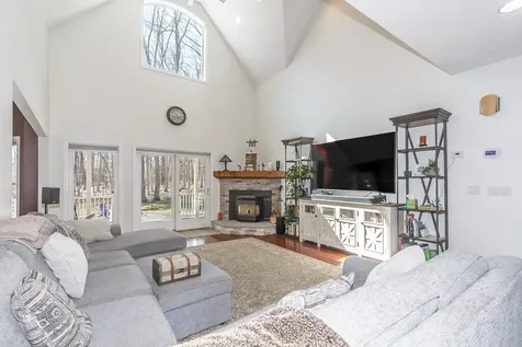 28 Fairway Drive Merrimack NH 03054