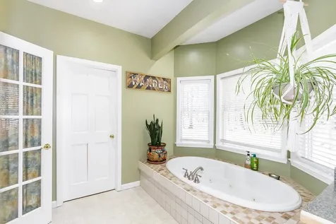 28 Fairway Drive Merrimack NH 03054