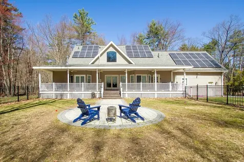28 Fairway Drive Merrimack NH 03054