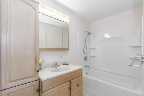 28 Fairway Drive Merrimack NH 03054