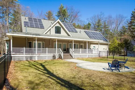28 Fairway Drive Merrimack NH 03054
