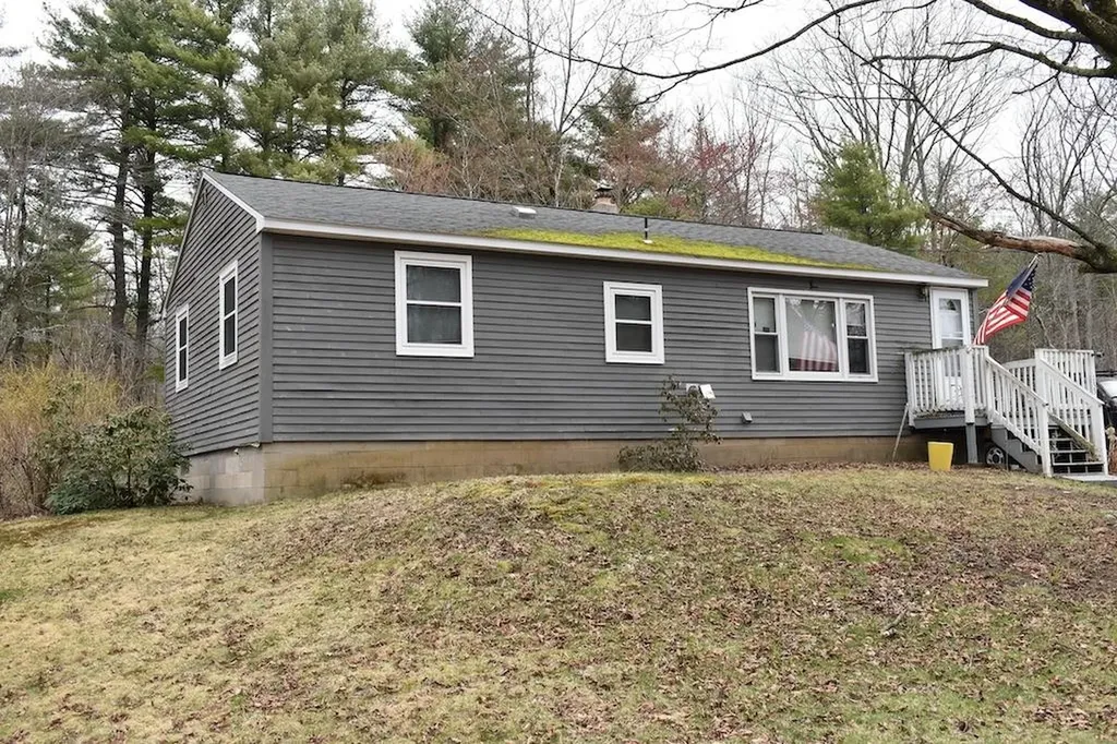 133 Mount Delight Road Deerfield NH 03037