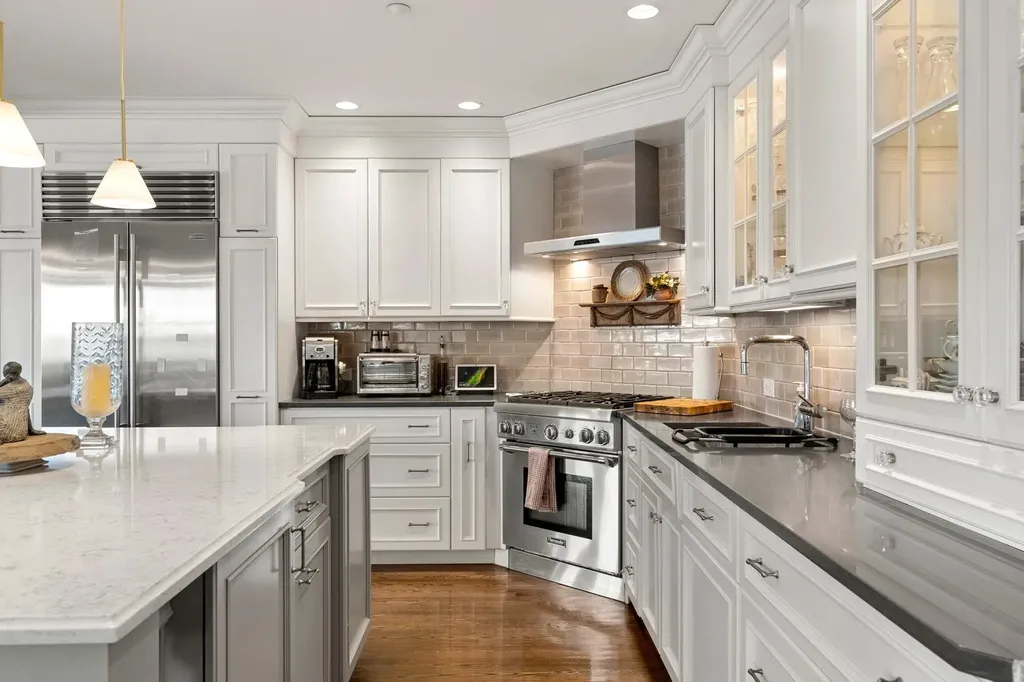 27 Badgers Island West Kittery ME 03940