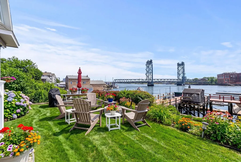27 Badgers Island West Kittery ME 03940