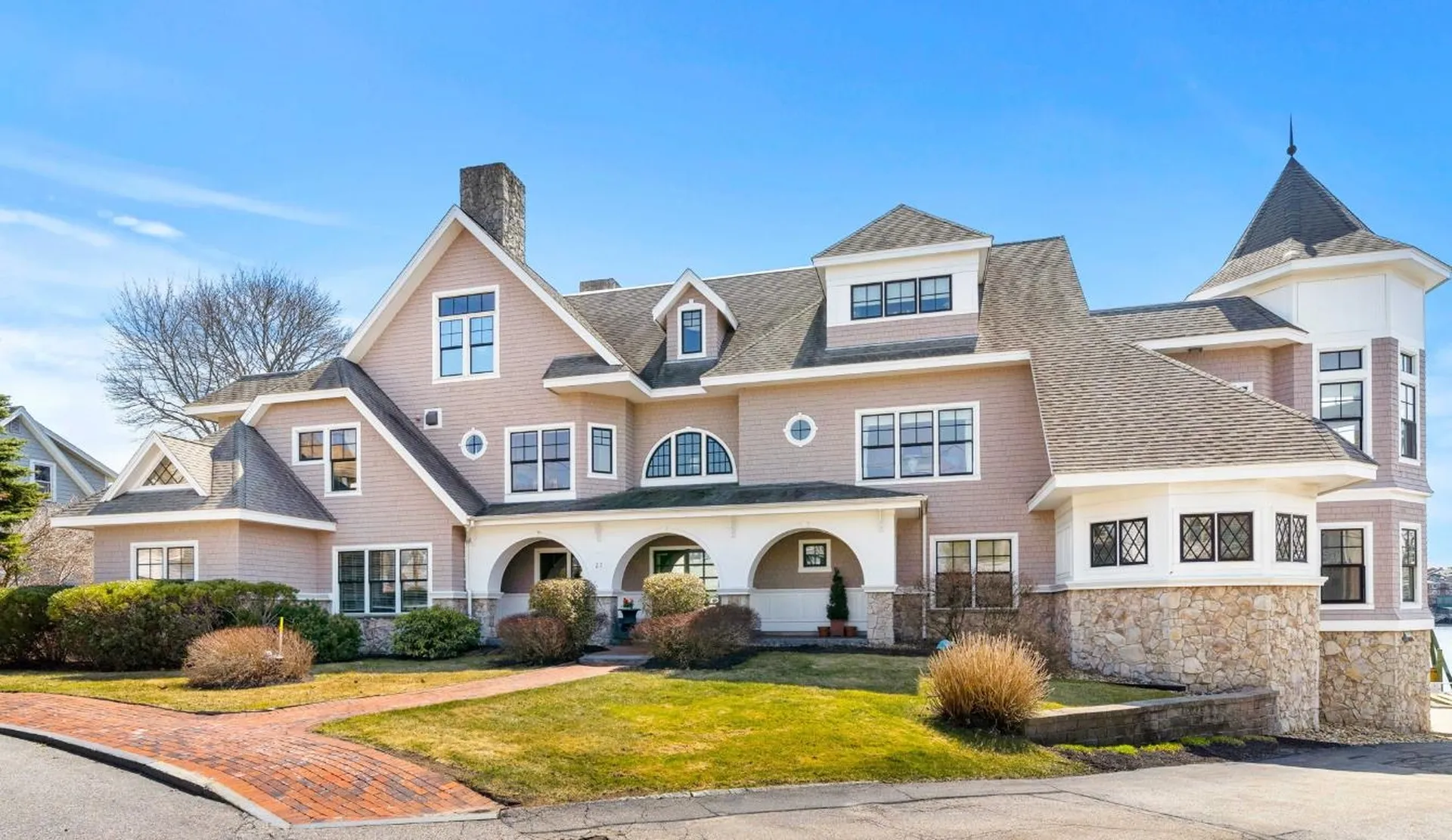 27 Badgers Island West Kittery ME 03940
