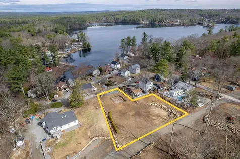 4 Andover Street Pelham NH 03076