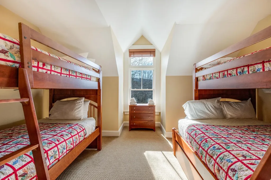 41 Parkhurst Road Cavendish VT 05153