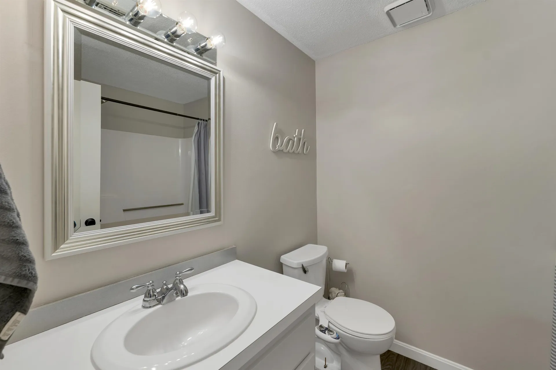 631 Fox Hollow Drive Hudson NH 03051