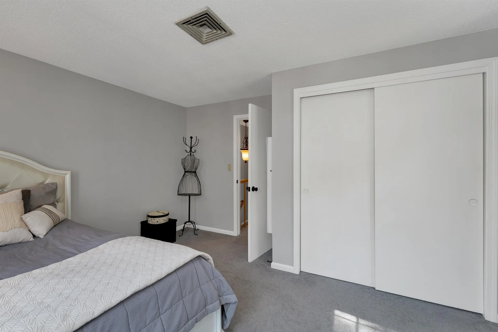 631 Fox Hollow Drive Hudson NH 03051