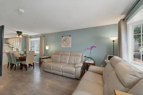 631 Fox Hollow Drive Hudson NH 03051