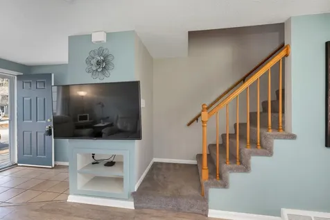 631 Fox Hollow Drive Hudson NH 03051