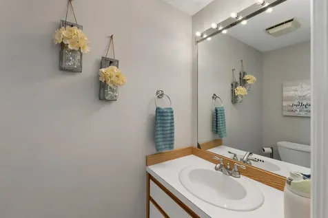 631 Fox Hollow Drive Hudson NH 03051